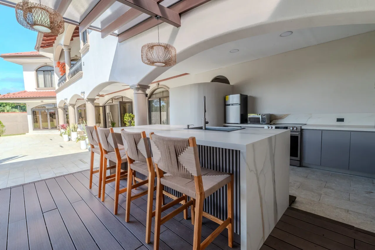 LUXURY PROPERTY WITH SIX BEDROOM, IN PALMARES PEREZ ZELEDON – 0.68 ACRES, photo 15