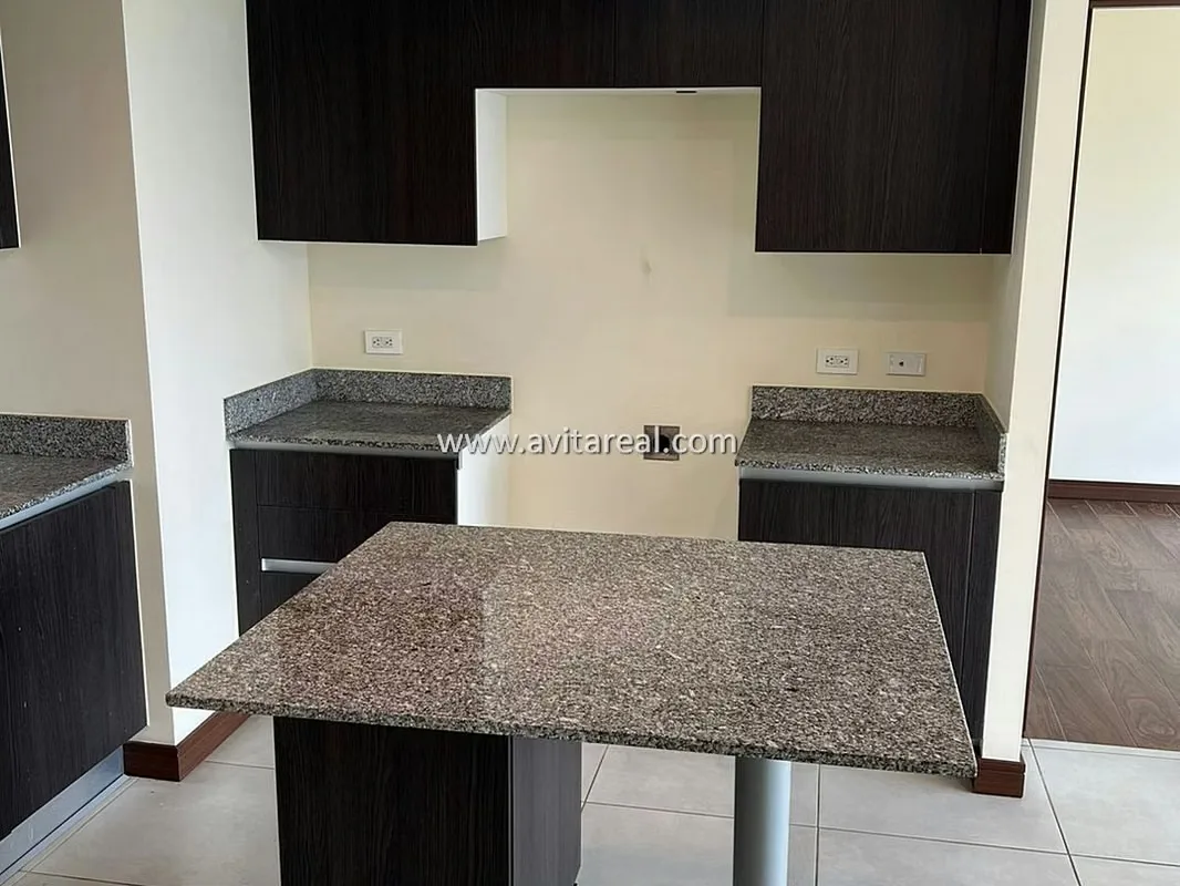 Beautiful unfirnished apartment for rent in San Pedro, Torre Los Yoses, photo 12