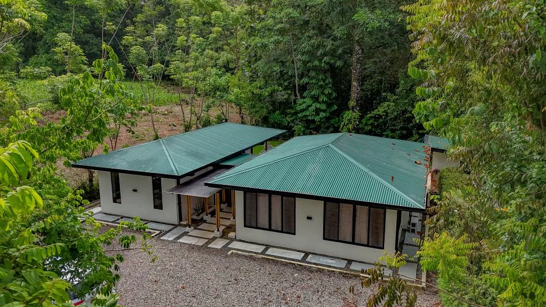 PROPERTY WITH 3 BEDROOMS AND POOL IN OJOCHAL – 1.24 ACRES