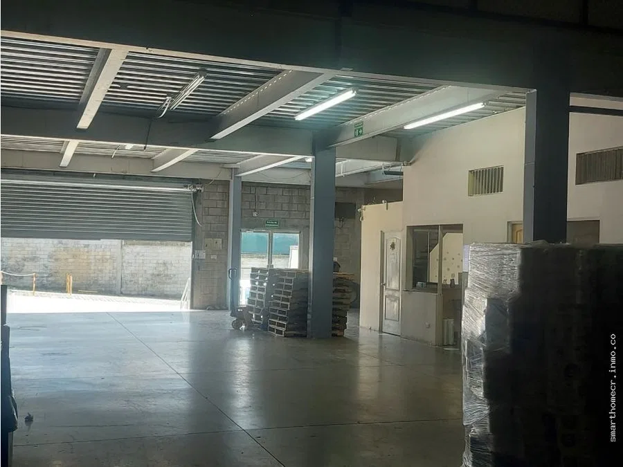 SE ALQUILA BODEGA EN LINDORA