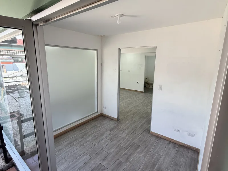 1 Bed Commercial To Rent in Belen