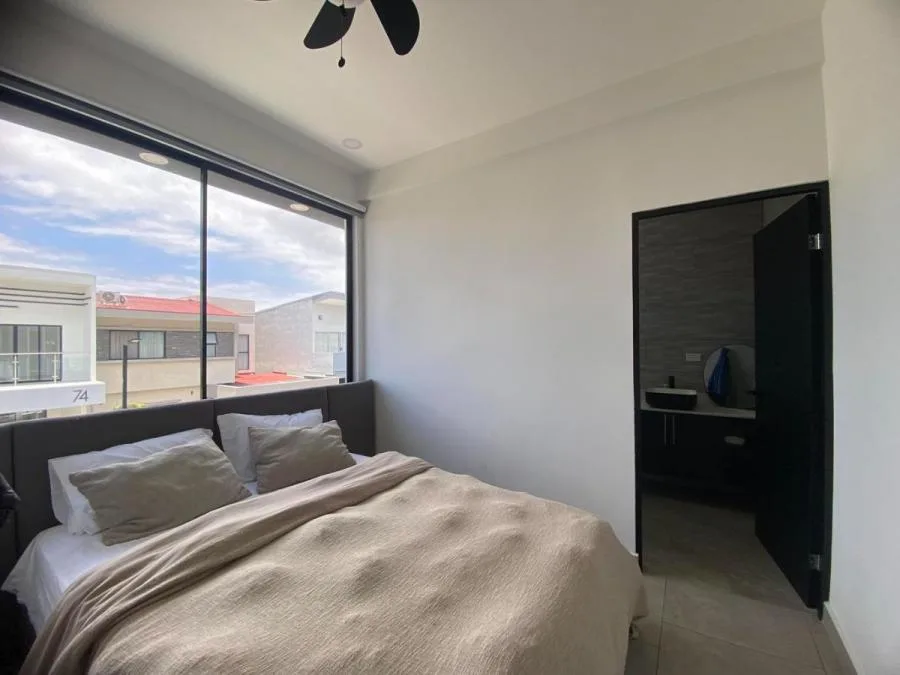 Casa moderna de lujo con jardín y parrillera en condominio #26-522 GS - Venta en Escazú, photo 9
