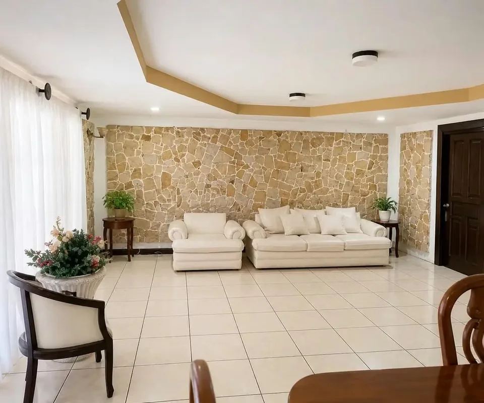Ubicada en el exclusivo Residencial Jardines del Beneficio en Santa Lucía de Barva, Heredia, esta propiedad destaca por su amplitud, ..., photo 6