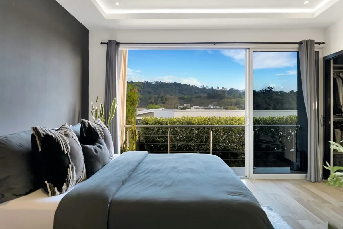 Esta vivienda de diseño contemporáneo y reciente construcción se encuentra en un estado de mantenimiento excelente, situada en una zona de alta plusvalía dentro del Condominio ..., photo 7