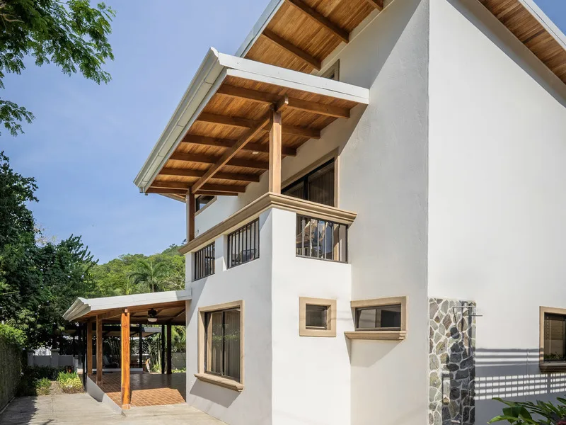 4 Bed Single Family Homes For Sale in Playa Hermosa, photo 3