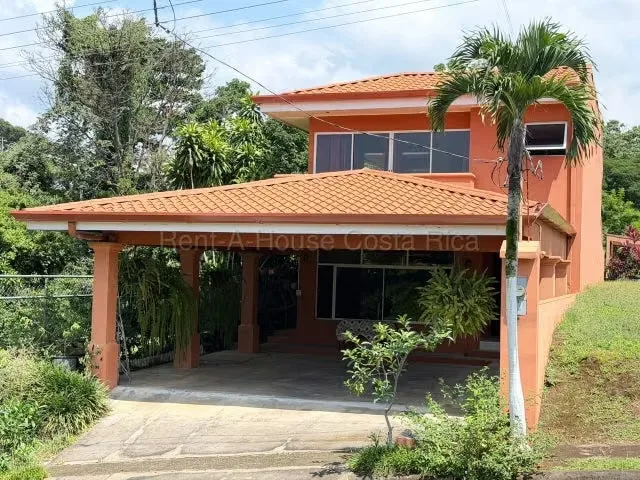RAH 27-886 En Condominio! Puente Piedra Grecia | Lote 302.44m² | Const 220m² | 2 Niveles | 4 Cocheras + Terraza Central