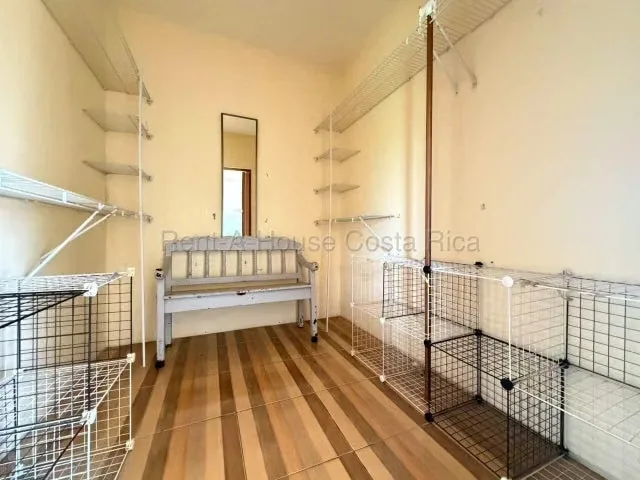 RAH 27-886 En Condominio! Puente Piedra Grecia | Lote 302.44m² | Const 220m² | 2 Niveles | 4 Cocheras + Terraza Central, photo 11