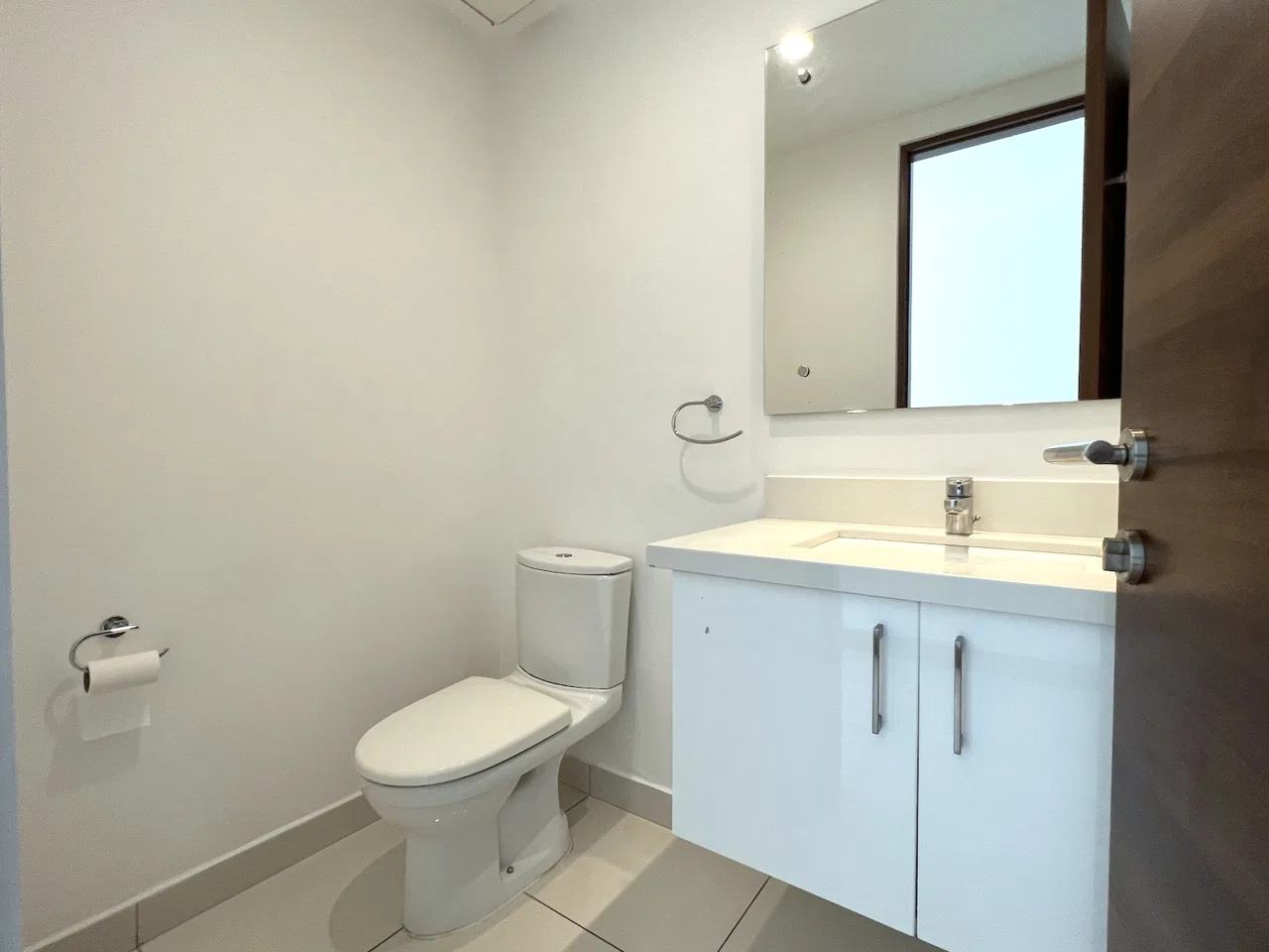 Sale, Spacious Corner Unit Apartment, 3B, 2.5B, 2P With Great Views, in Escazu, photo 13