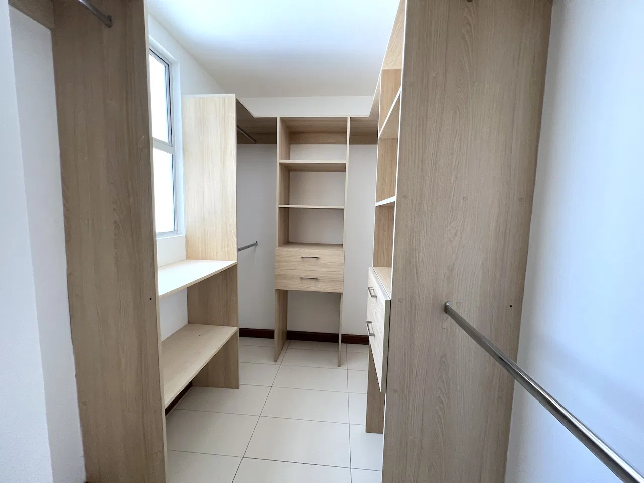 Sale, Spacious Corner Unit Apartment, 3B, 2.5B, 2P With Great Views, in Escazu, photo 18