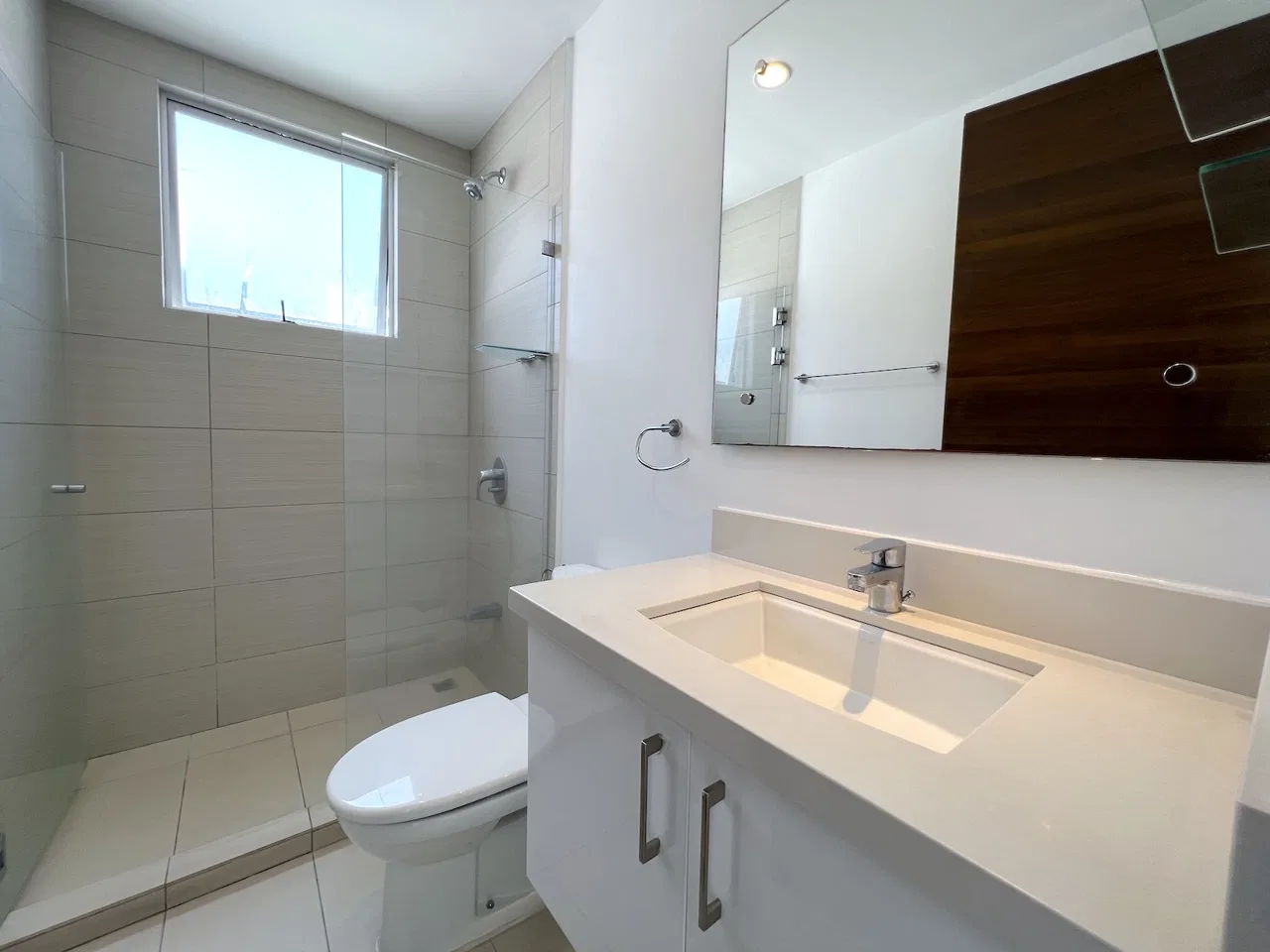 Sale, Spacious Corner Unit Apartment, 3B, 2.5B, 2P With Great Views, in Escazu, photo 21