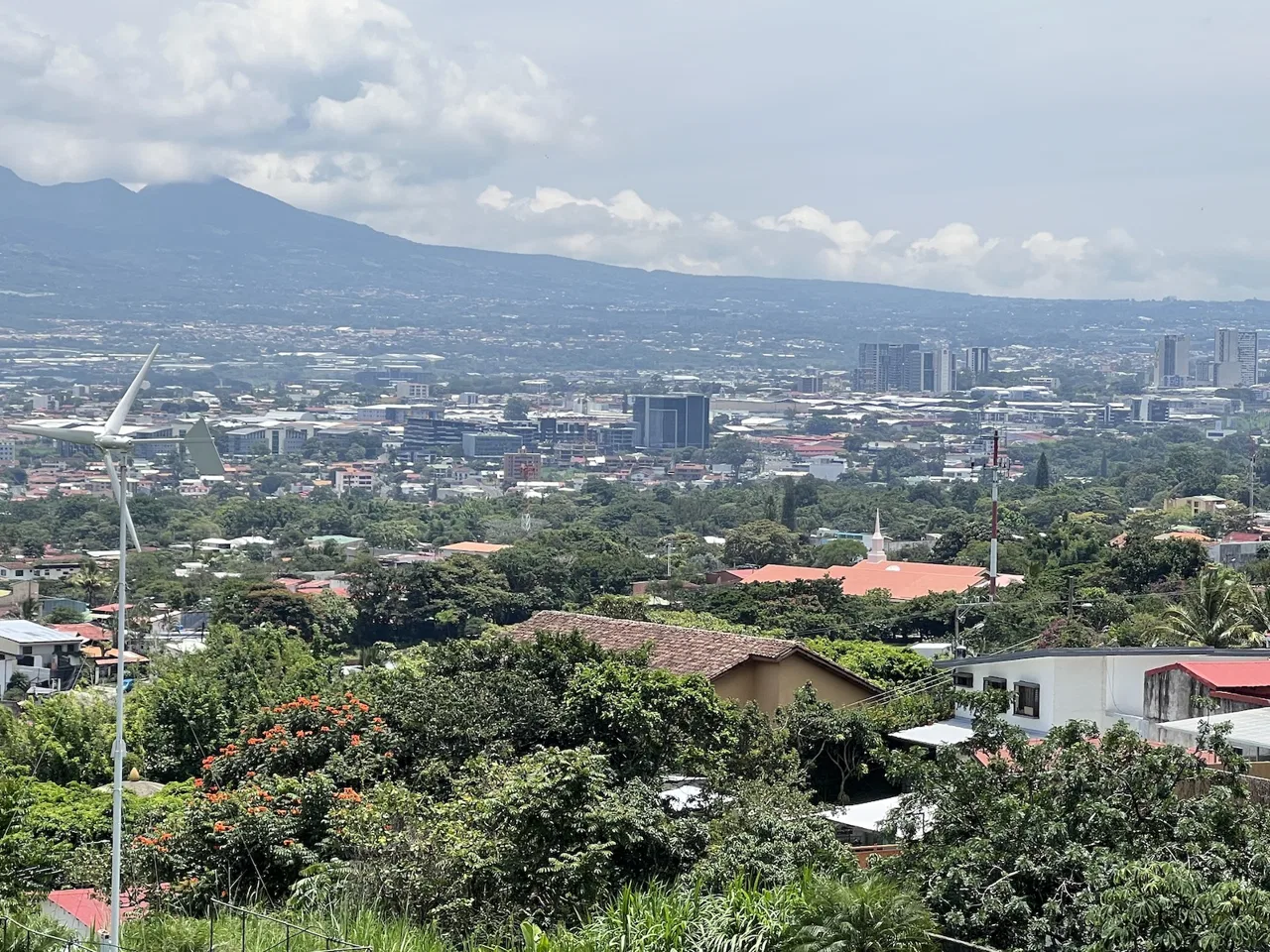 Sale, Spacious Corner Unit Apartment, 3B, 2.5B, 2P With Great Views, in Escazu, photo 4
