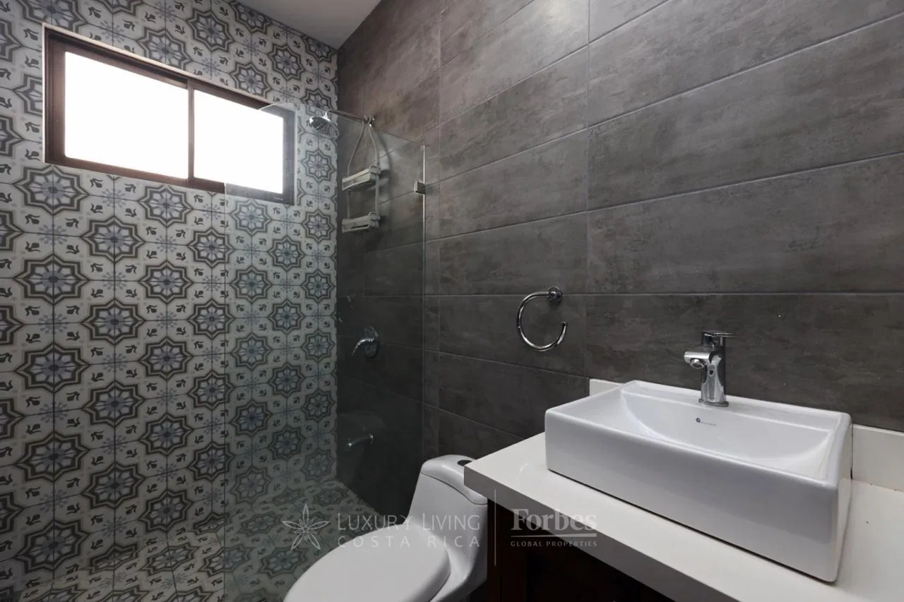 House with Industrial Design and Comfort, Lomas de Hidalgo, La Garita, photo 15