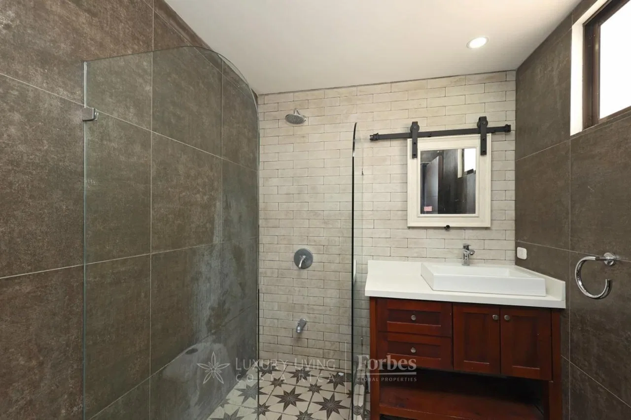 House with Industrial Design and Comfort, Lomas de Hidalgo, La Garita, photo 18
