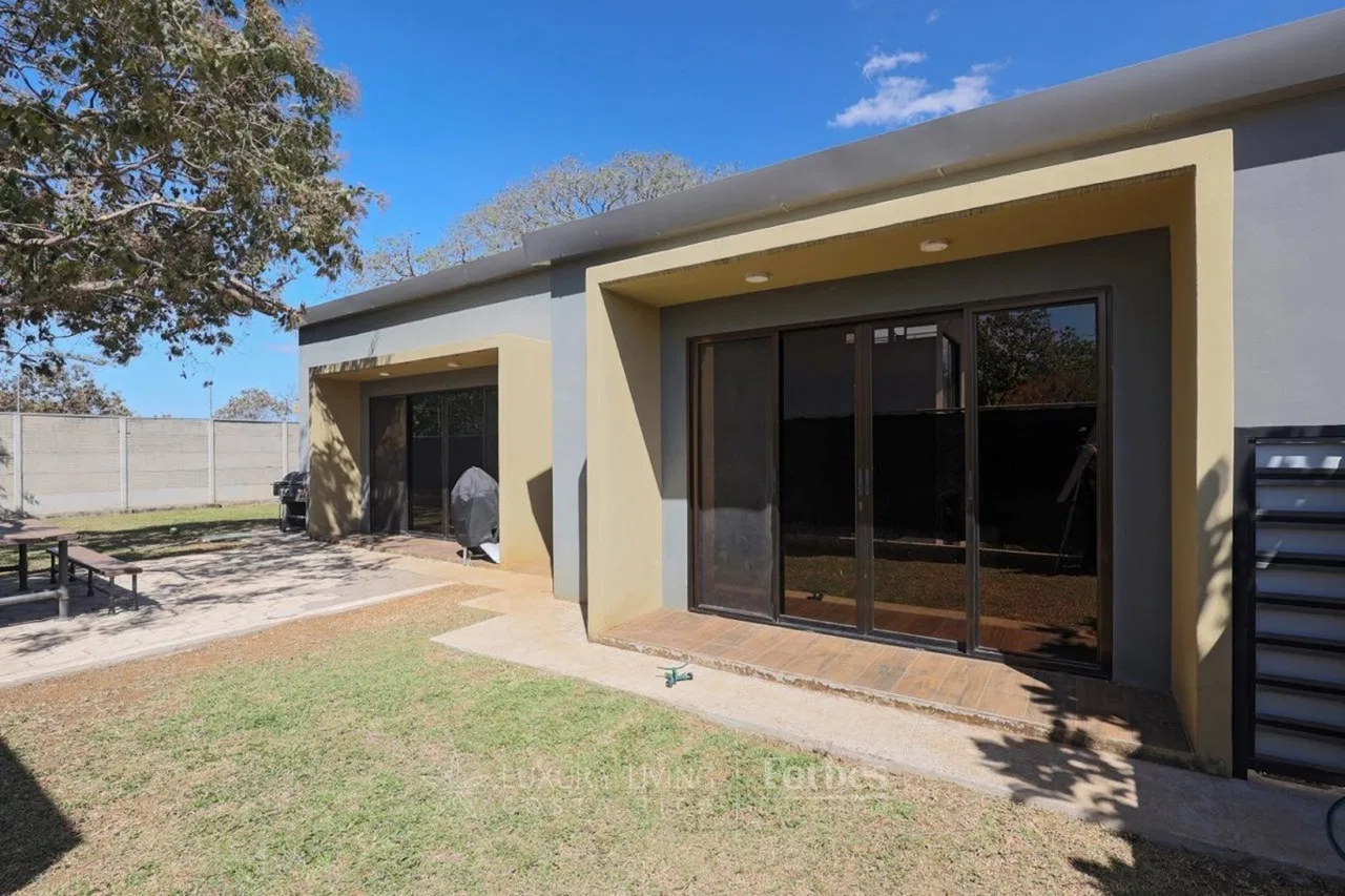 House with Industrial Design and Comfort, Lomas de Hidalgo, La Garita, photo 5