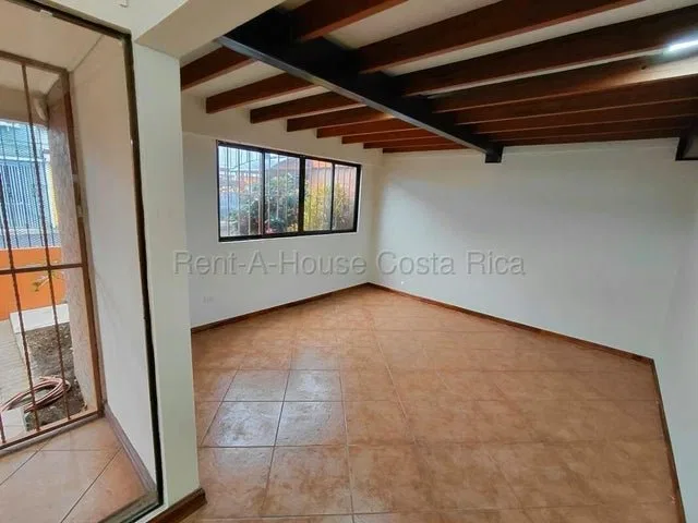Alquiler de Casa en Montes de Oca-San Pedro. RAH 27-452 - Alquiler / Renta en Montes de Oca