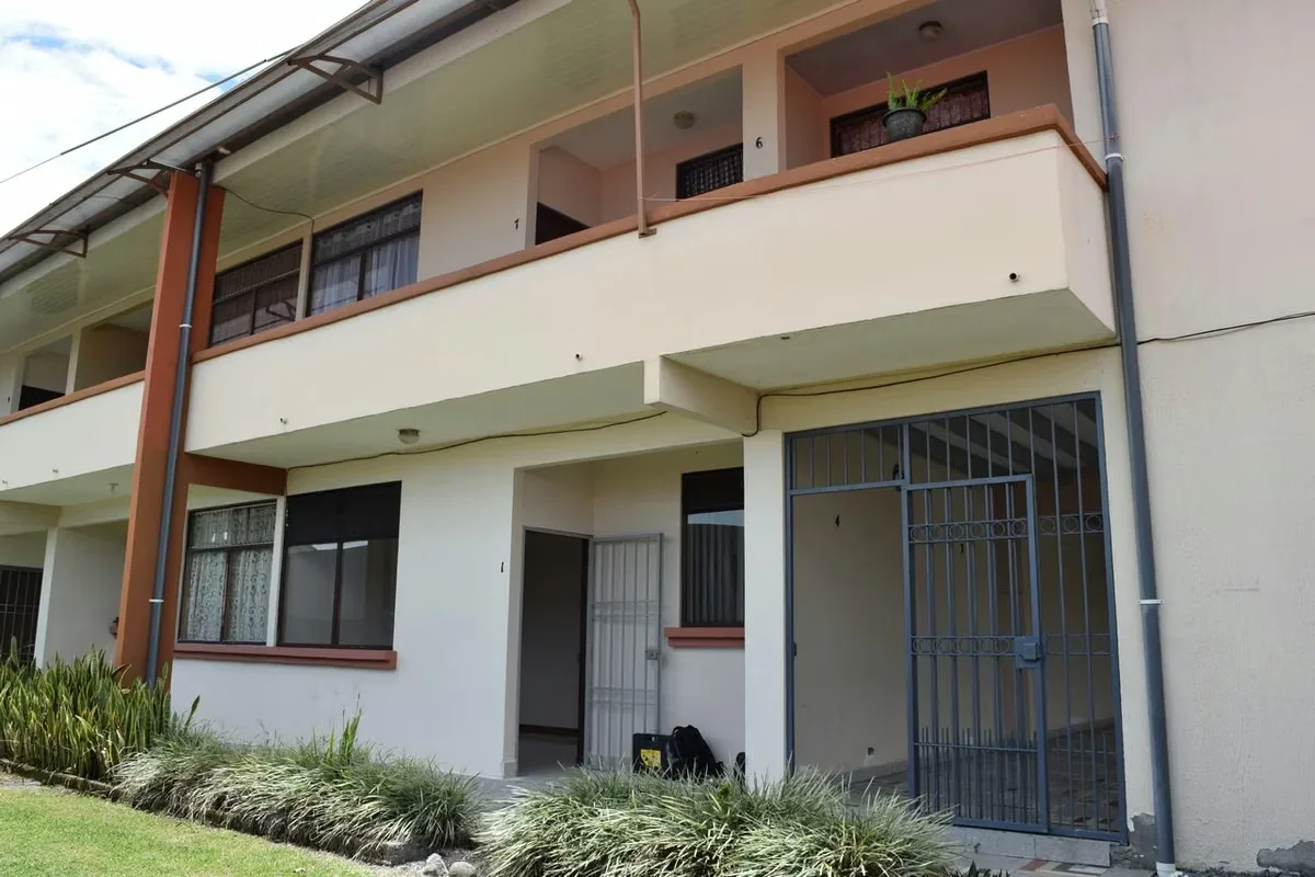 Apartment for rent in Mercedes Norte, second floor, bright, airy, garage for 1 car