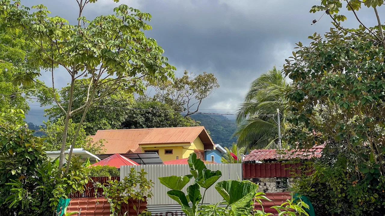 BUILDING PROPERTY A STEPS OF THE BEACH, IN BAHIA BALLENA – 0.30 ACRES, photo 15