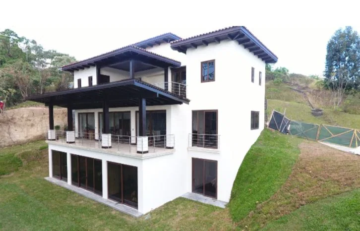 House for Rent in El Gregal Condominium, Curridabat
