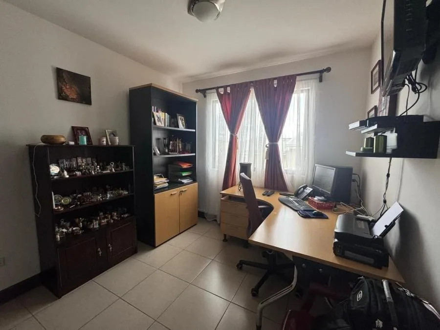 Alquiler de casa amoblada en condominio Valle Alto, Mata de Plátano US$ 1,500 #1999 - Alquiler / Renta en Mata de Platano, photo 6