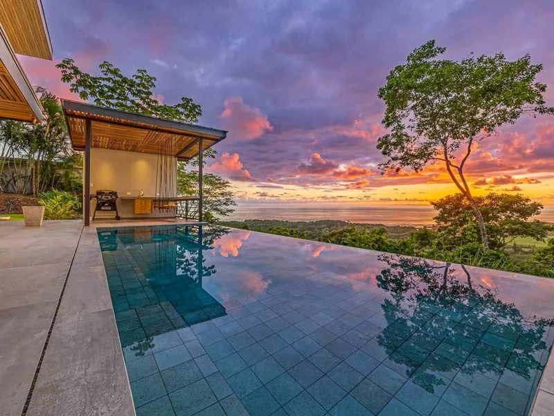 4 Bed Single Family Homes For Sale in Dominical, photo 2