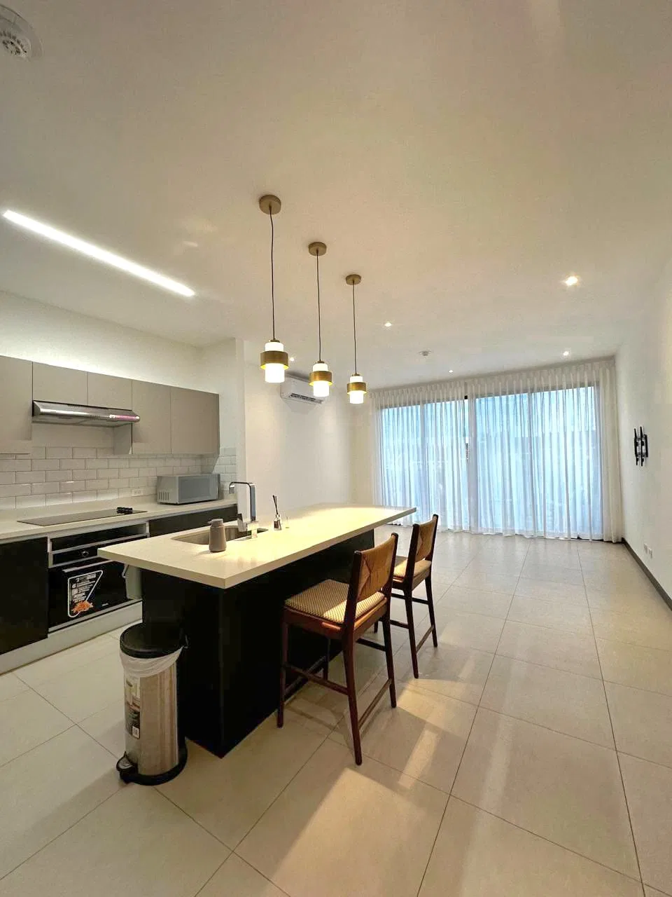 Alquiler apartamento condominio Parques del Sol, Santa ana