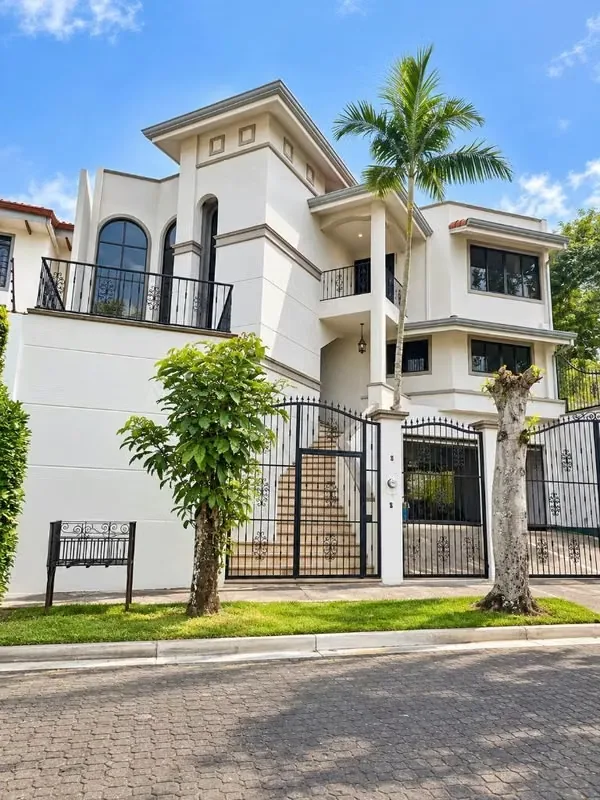 Luxury House For Sale The Assumption Bethlehem Heredia