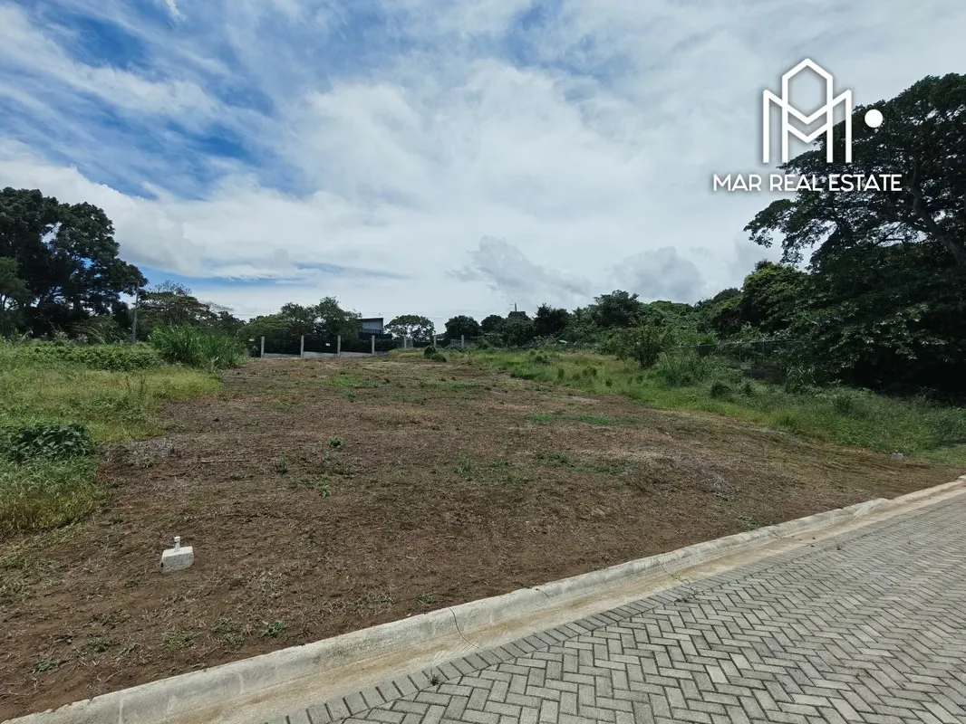 Se presenta una exclusiva oportunidad de inversión o desarrollo residencial en el Condominio Barons, ubicado en Santa Bárbara de Heredia. Este entorno privado y seguro ofrece un clima ..., photo 4