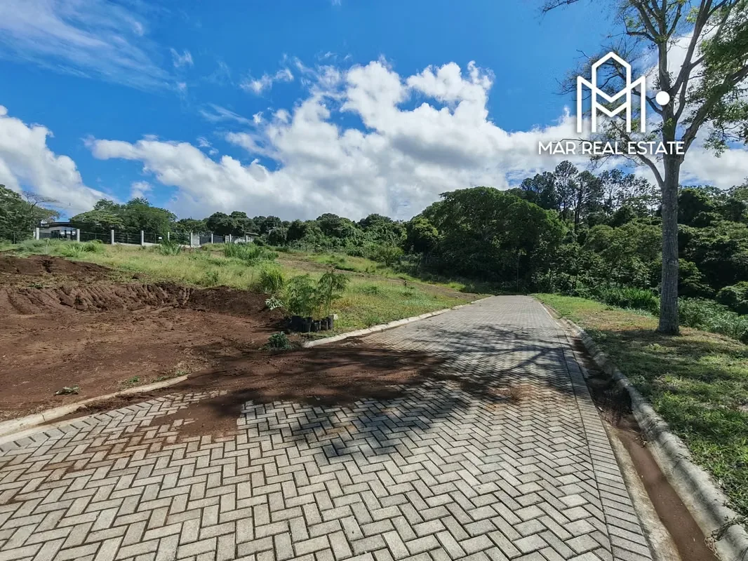 Se presenta una exclusiva oportunidad de inversión o desarrollo residencial en el Condominio Barons, ubicado en Santa Bárbara de Heredia. Este entorno privado y seguro ofrece un clima ..., photo 7
