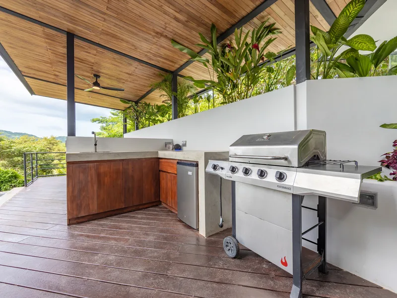 5 Bed Single Family Homes For Sale in Playa Grande, photo 4