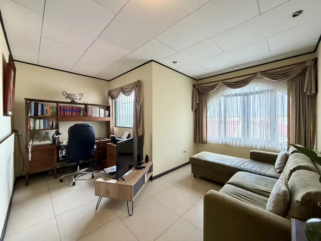 House for Sale in a Gated Community in Curridabat, San José, photo 12