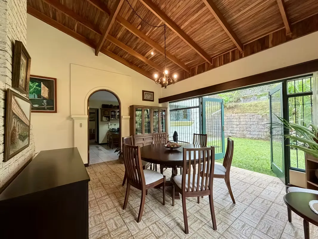 House for Sale in a Gated Community in Curridabat, San José, photo 5
