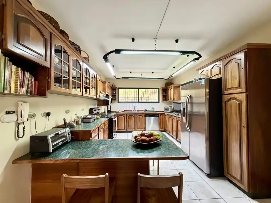 House for Sale in a Gated Community in Curridabat, San José, photo 6