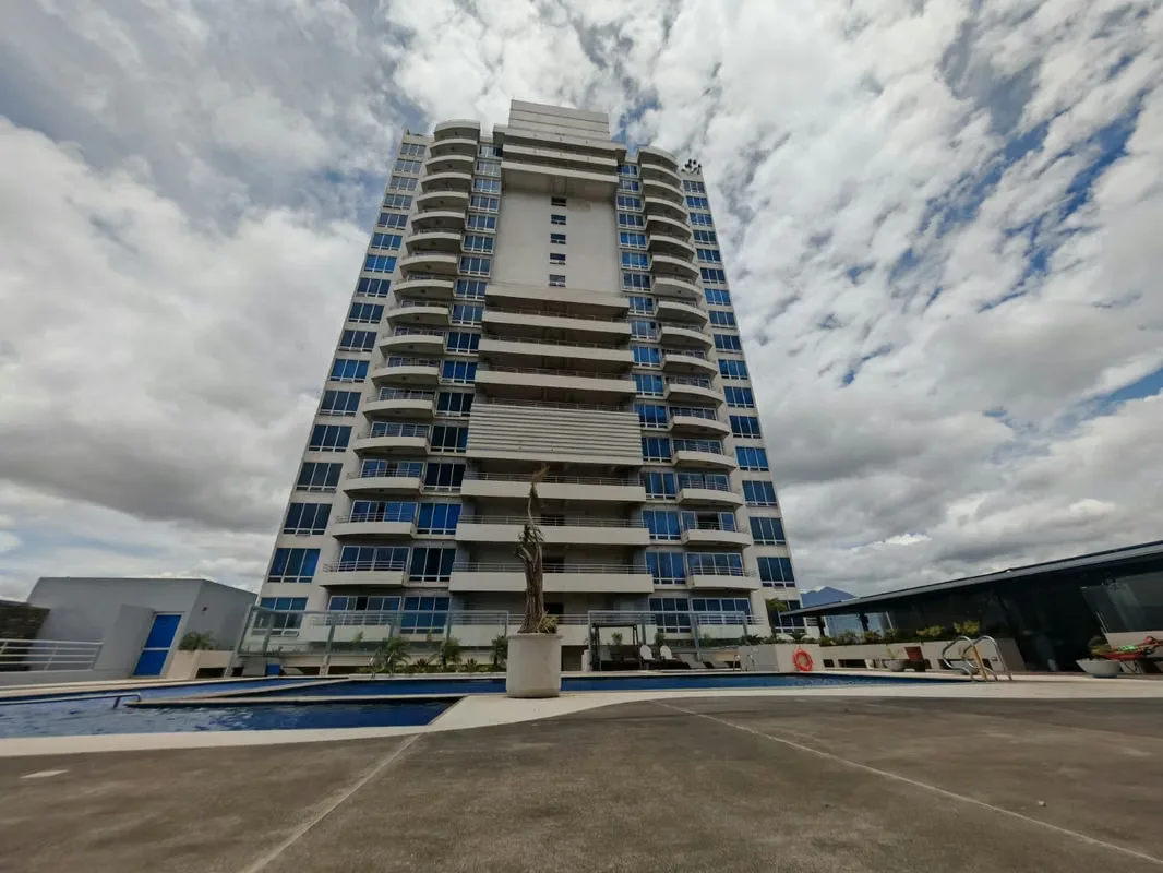 Venta de apartamento en piso 8 en Torre de Paseo Colón, San José US$ 235,000 #TP6617 - Venta en San José