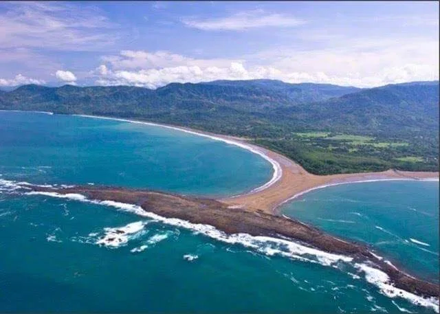 Venta Finca 38329 m2 frente a Playa UVita