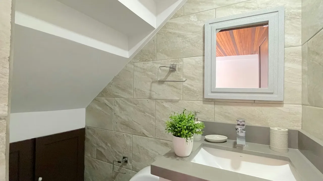Propiedad con 4 apartamentos en venta para inversión en Motelimar, Goicichea, photo 11