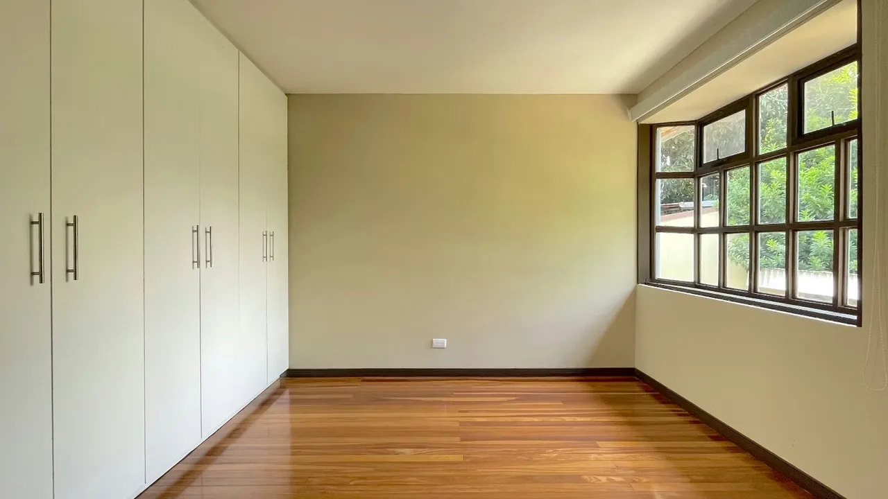 Propiedad con 4 apartamentos en venta para inversión en Motelimar, Goicichea, photo 13