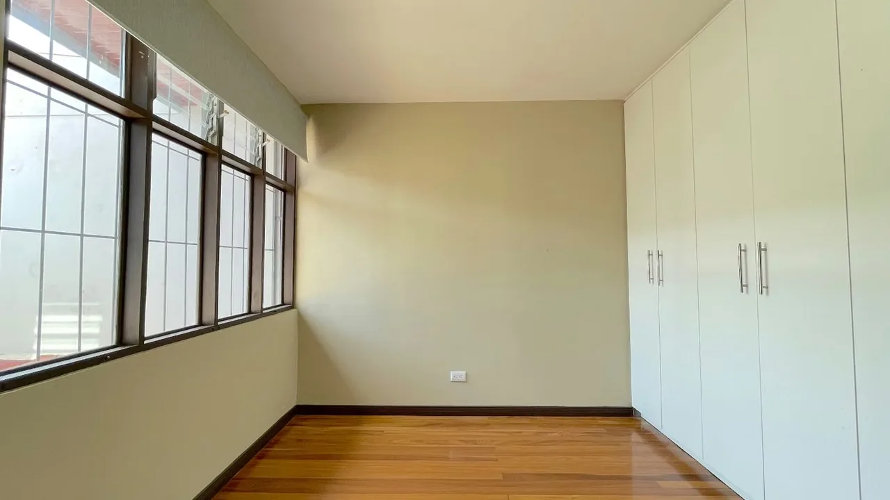 Propiedad con 4 apartamentos en venta para inversión en Motelimar, Goicichea, photo 16