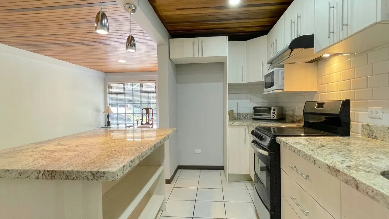 Propiedad con 4 apartamentos en venta para inversión en Motelimar, Goicichea, photo 7