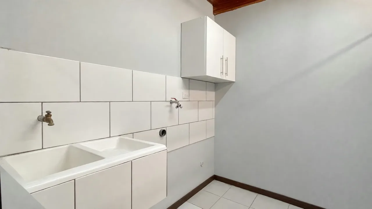 Propiedad con 4 apartamentos en venta para inversión en Motelimar, Goicichea, photo 8