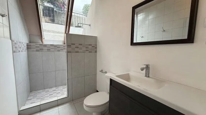 Beautiful House for Sale in a Secure Residential Community, Near Downtown, photo 14