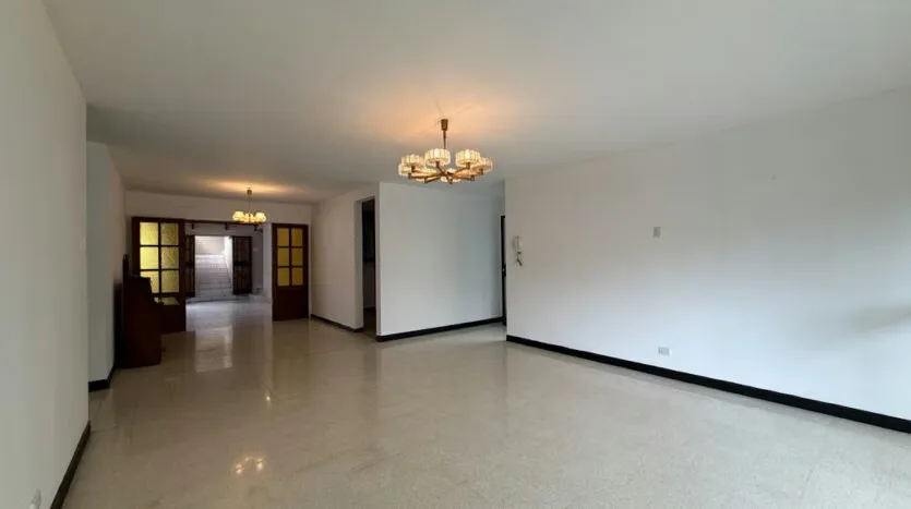 Beautiful House for Sale in a Secure Residential Community, Near Downtown, photo 8
