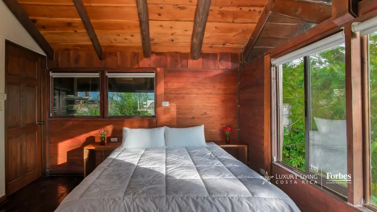 Chalet Among the Clouds: A Unique Refuge of Peace and Energy, photo 11