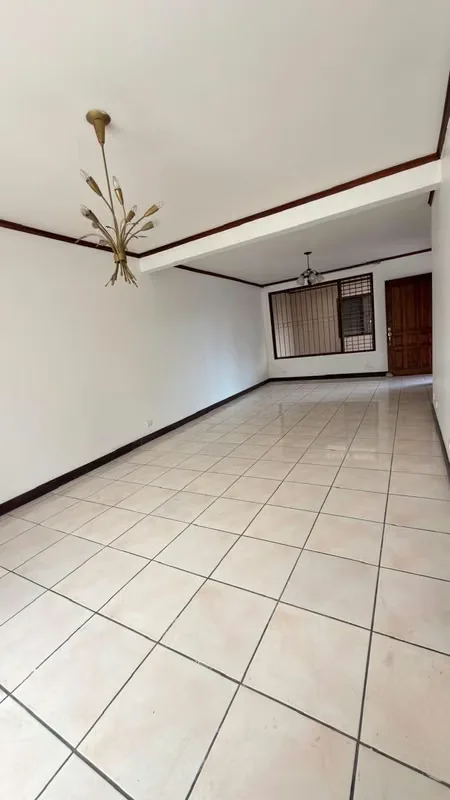 Casa en alquiler en San Pedro ,condominio- 4 habitaciones- - Cerca de la universidad fidelitas, photo 4