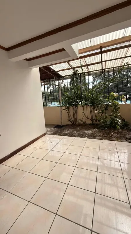 Casa en alquiler en San Pedro ,condominio- 4 habitaciones- - Cerca de la universidad fidelitas, photo 5