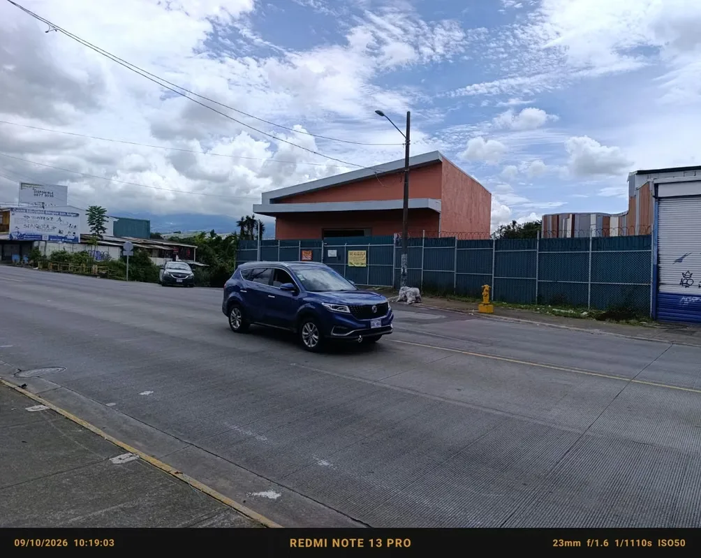 Amplia bodega de 305 m² en alquiler en Goicoechea, excelente ubicación sobre vía principal, photo 3