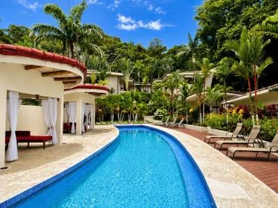 Apartamento llave en mano con vistas al jardín en el corazón de Manuel Antonio