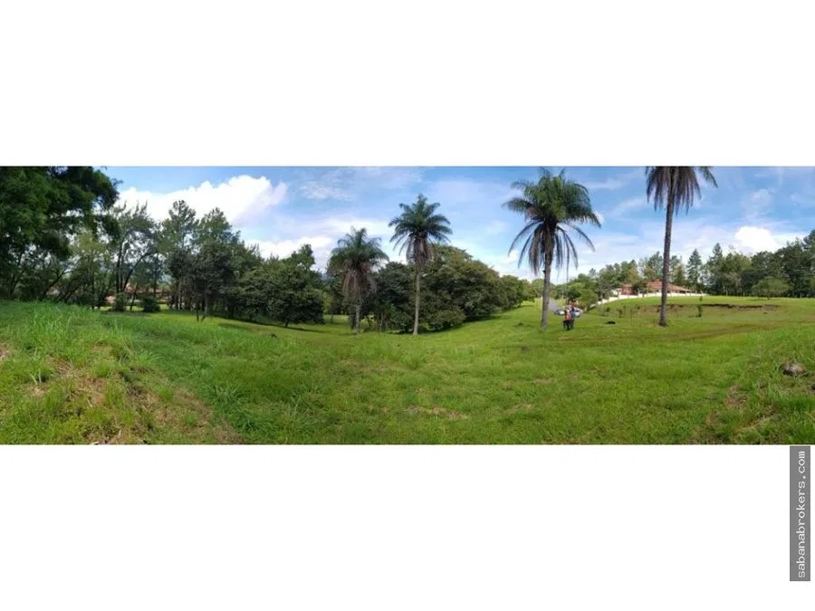 Lote de 2244 m2 hacienda los Reyes Golf community