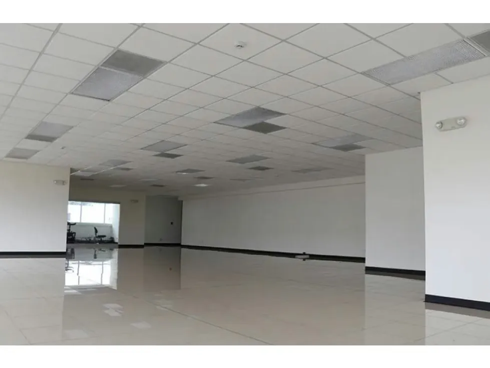 ¡Encuentra la oficina perfecta en este oficentro! Ubicado estratégicamente con acceso privilegiado a ..., photo 4
