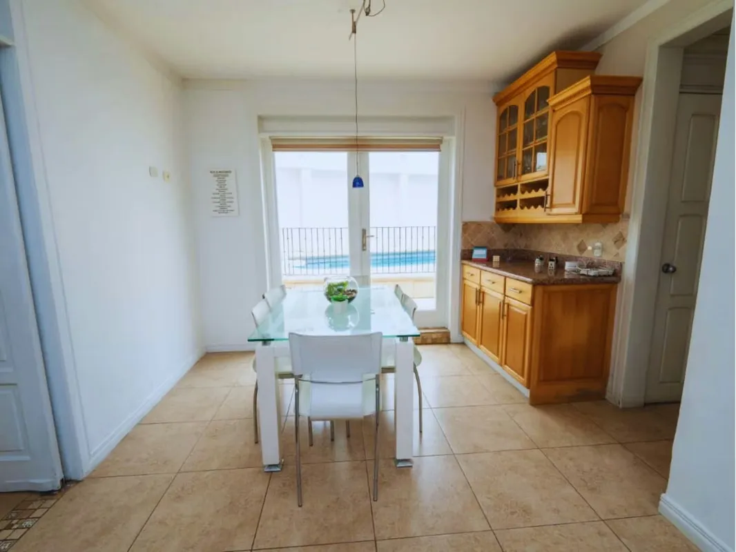 Amplia residencia en condominio privado de solo cinco casas, ubicada en La Asunción de Belén, cerca de comercios, centros educativos y servicios., photo 4