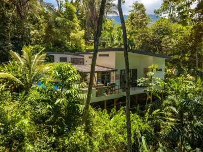 Encantadora casa de 2 dormitorios + estudio ubicada en el corazón de Uvita., photo 5